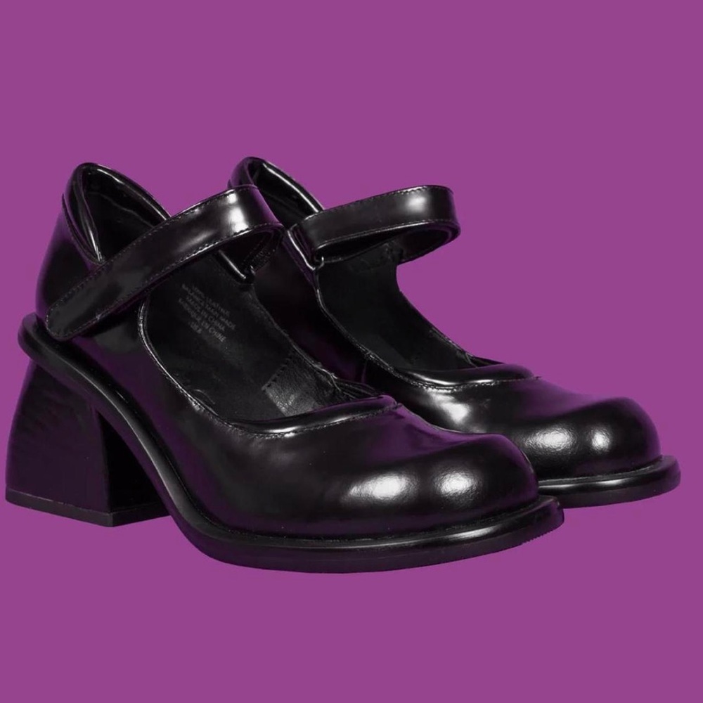 Unif dot Mary janes